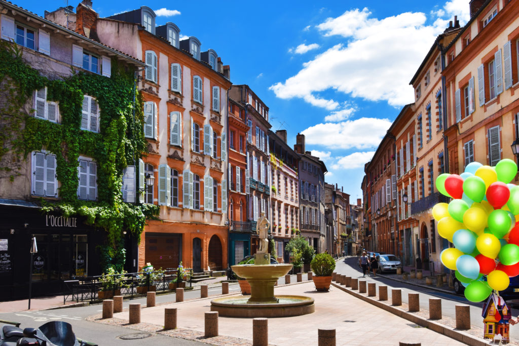 Boutiques Place Saintes-Scarbes Toulouse