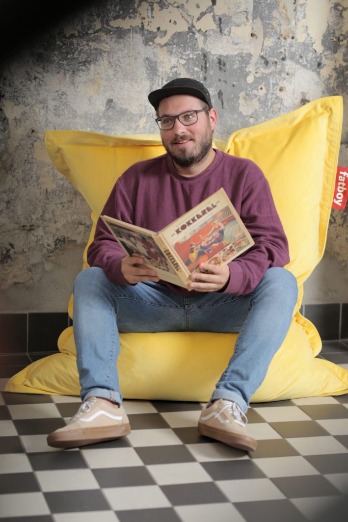 Fatboy Pouf Original Slim Velvet : Velours - 155 x 120 cm Bleu profond Fatboy Pouf Original Slim Velvet : Velours - 155 x 120 cm Bleu profond