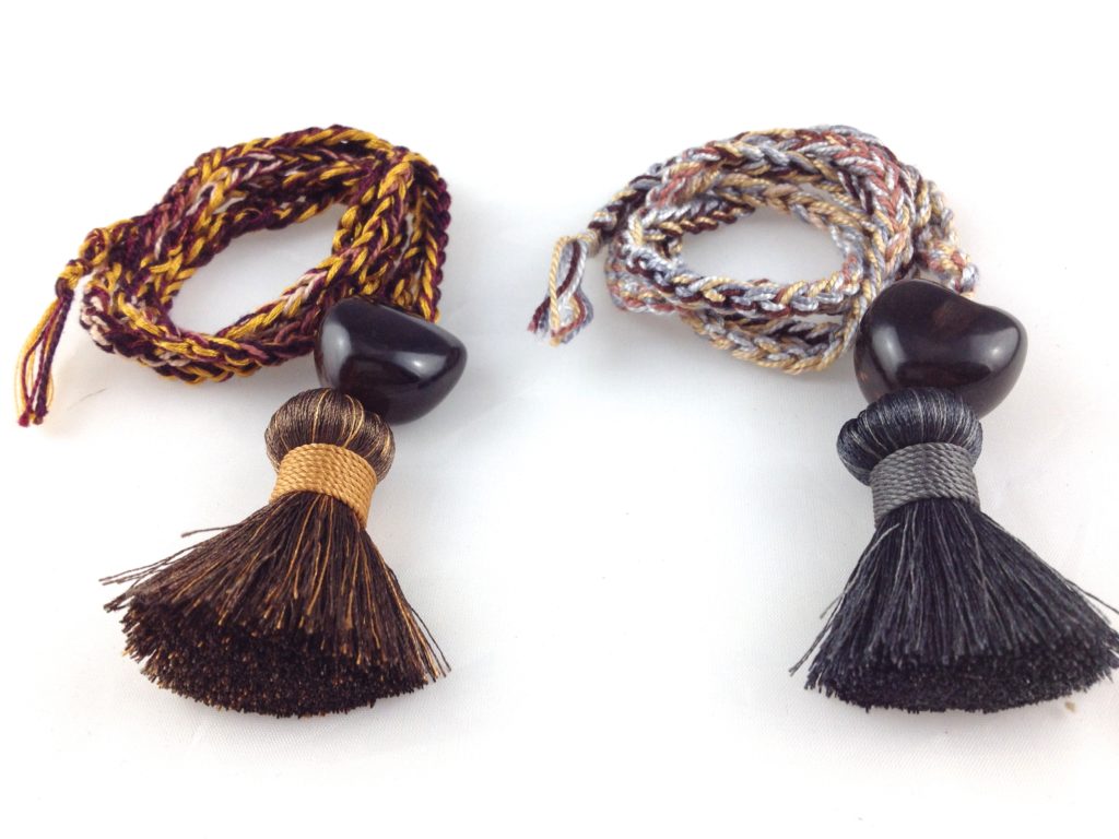 collier sautoir chataigne graine de kokua sur tresse coton boutique bijoux toulouse
