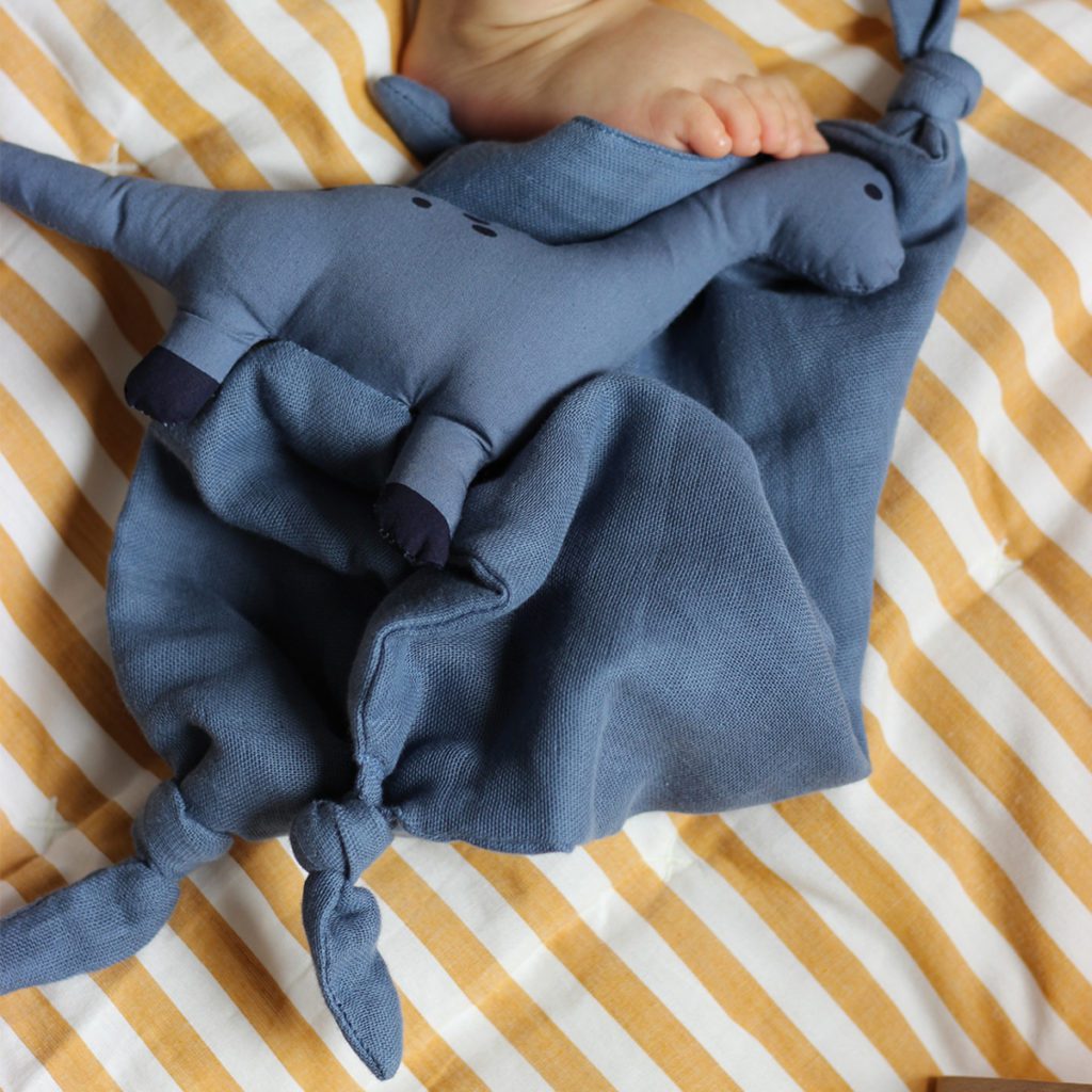 doudou-plat-agnete - Dino blue wave