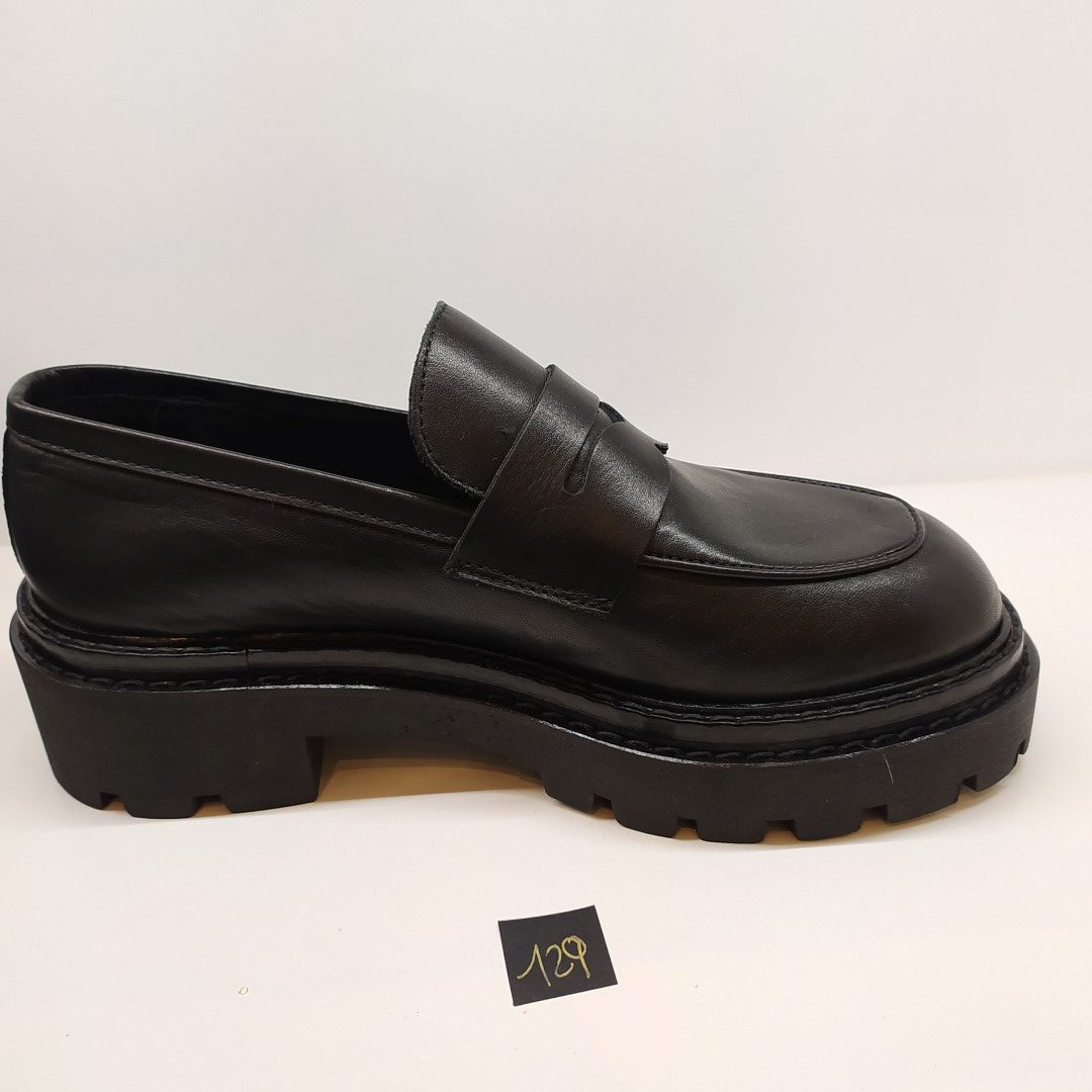 MOC Nero Semerdjian
